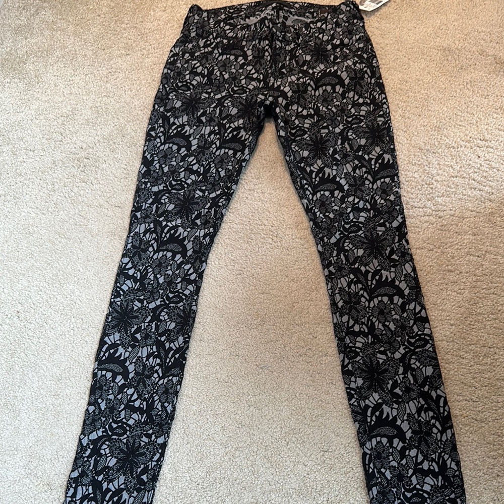 New 7 for all Mankind black lace jeggings 26